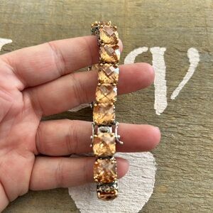 PARK LANE Elegant Gold-Toned Bracelet 8 inch